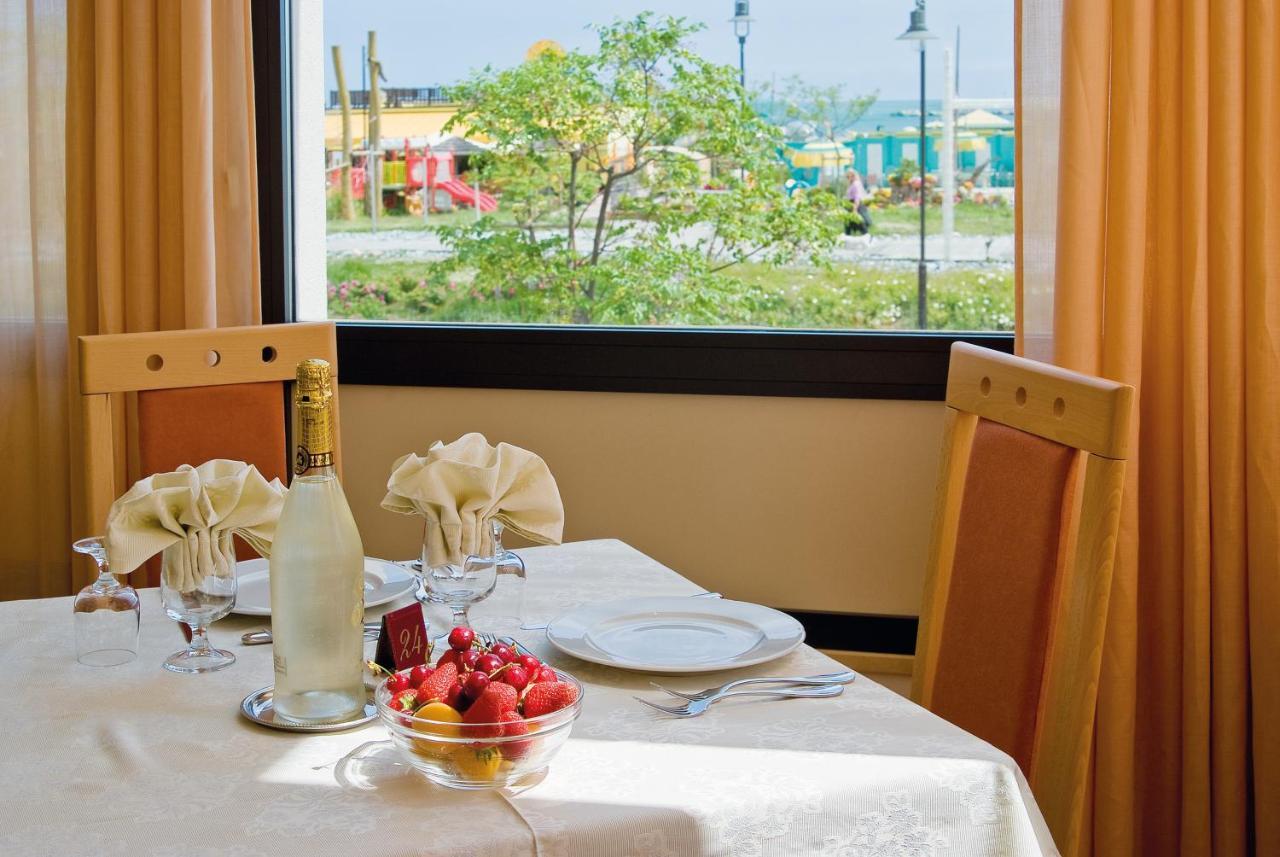 Little Hotel Cesenatico Kültér fotó