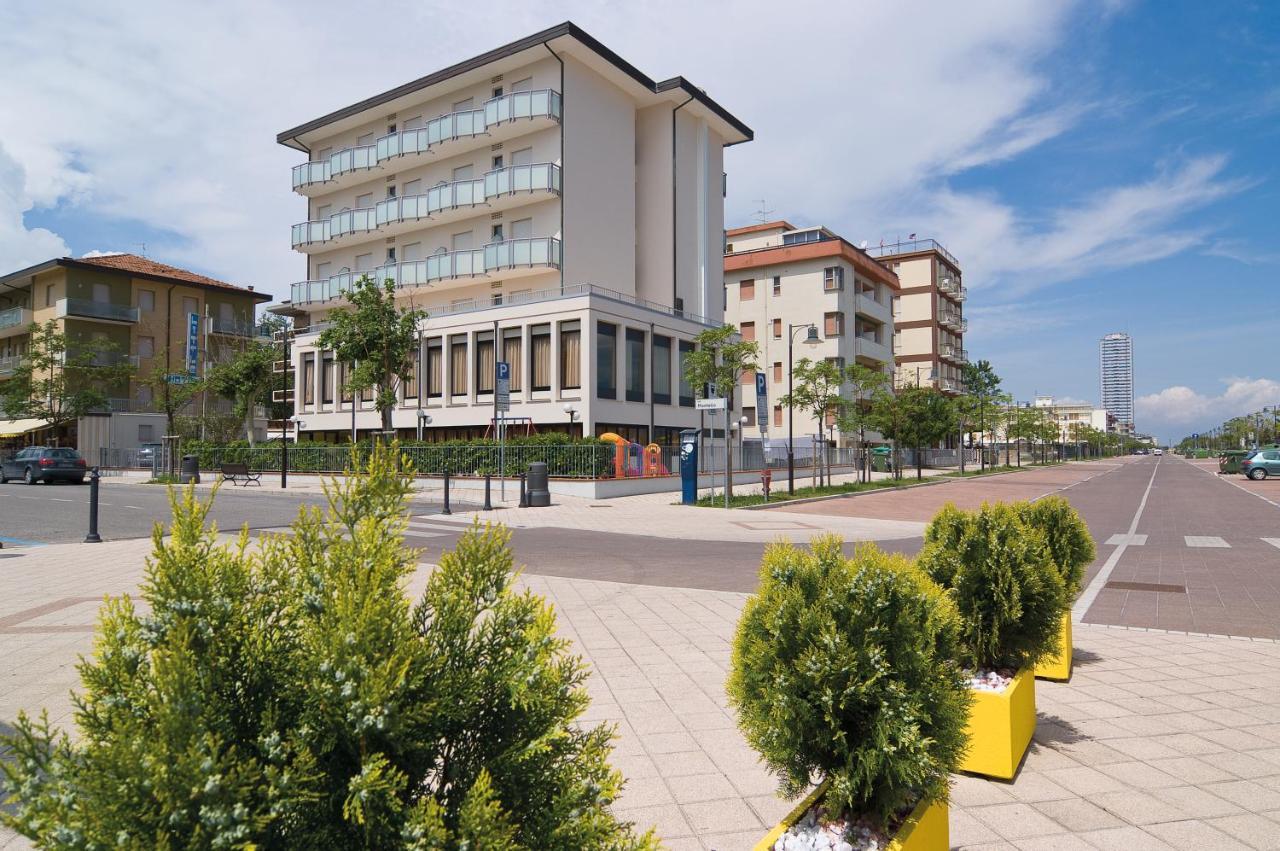 Little Hotel Cesenatico Kültér fotó
