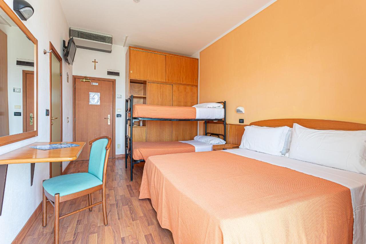 Little Hotel Cesenatico Kültér fotó