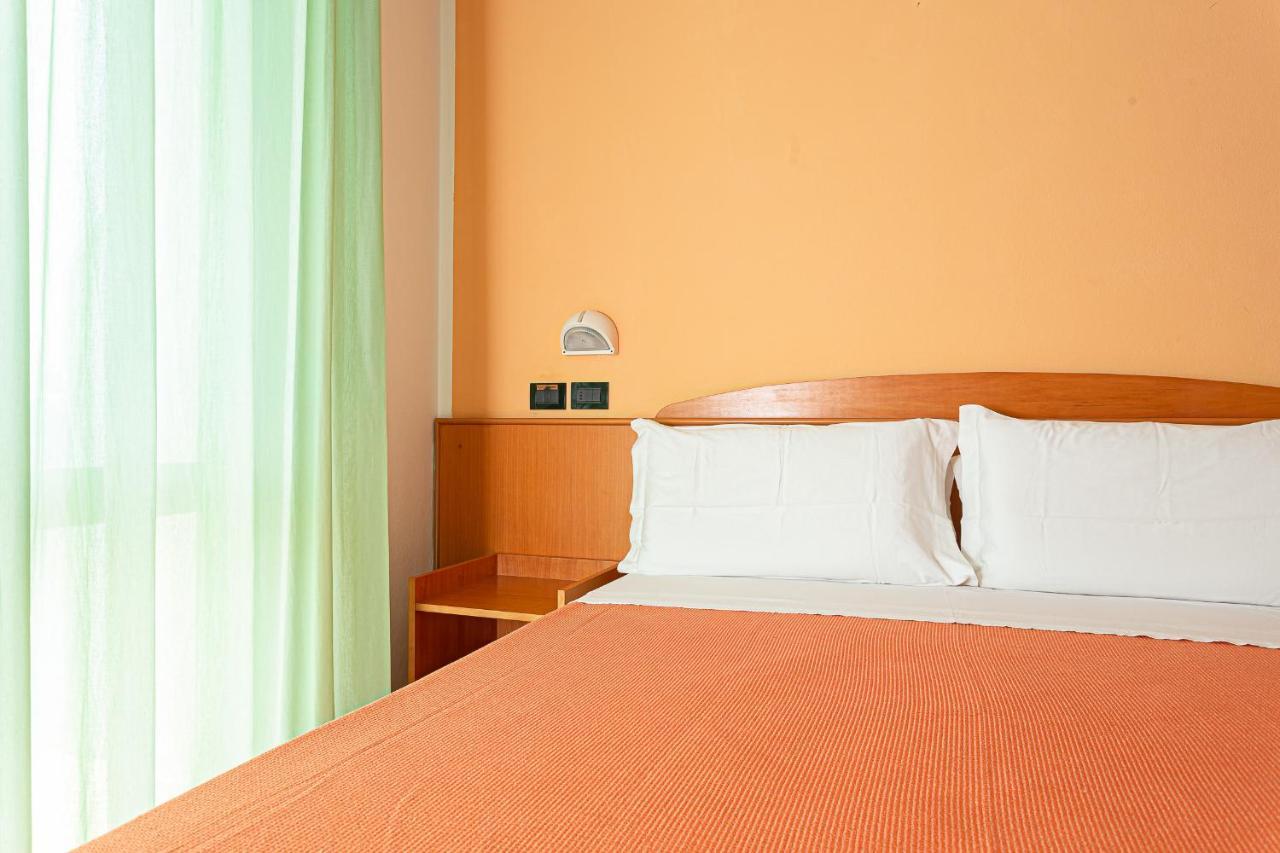 Little Hotel Cesenatico Kültér fotó